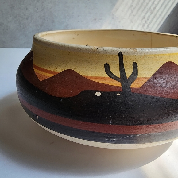 Vintage hand painted succulent pottery - Picture 7 of 11